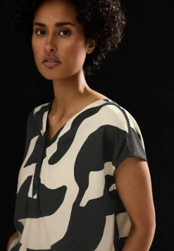 Gemusterte Bluse