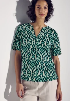Gemusterte Bluse