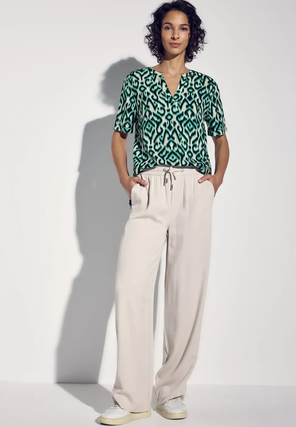 Gemusterte Bluse
