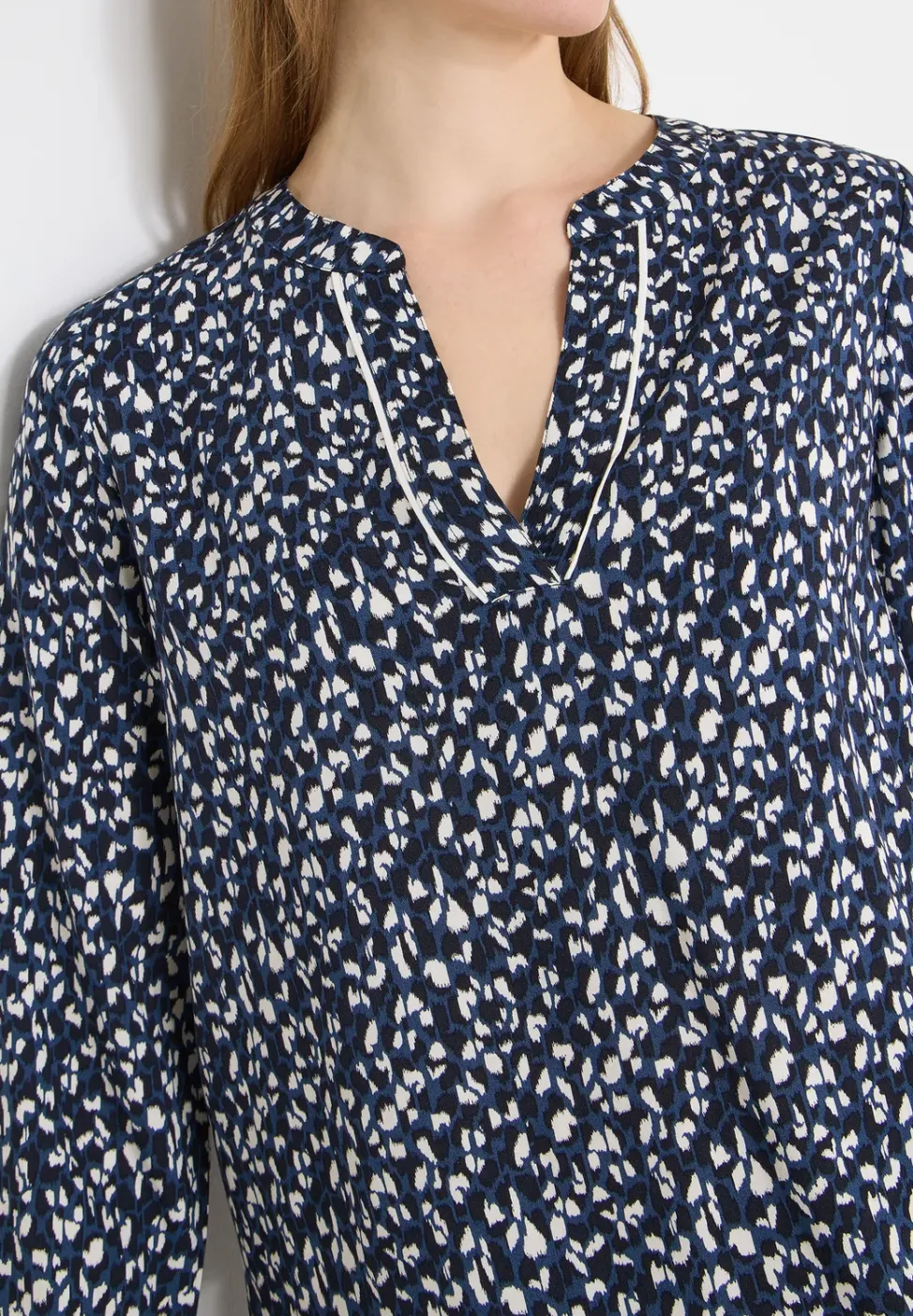 Gemusterte Bluse