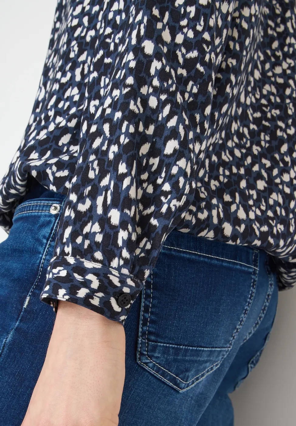 Gemusterte Bluse