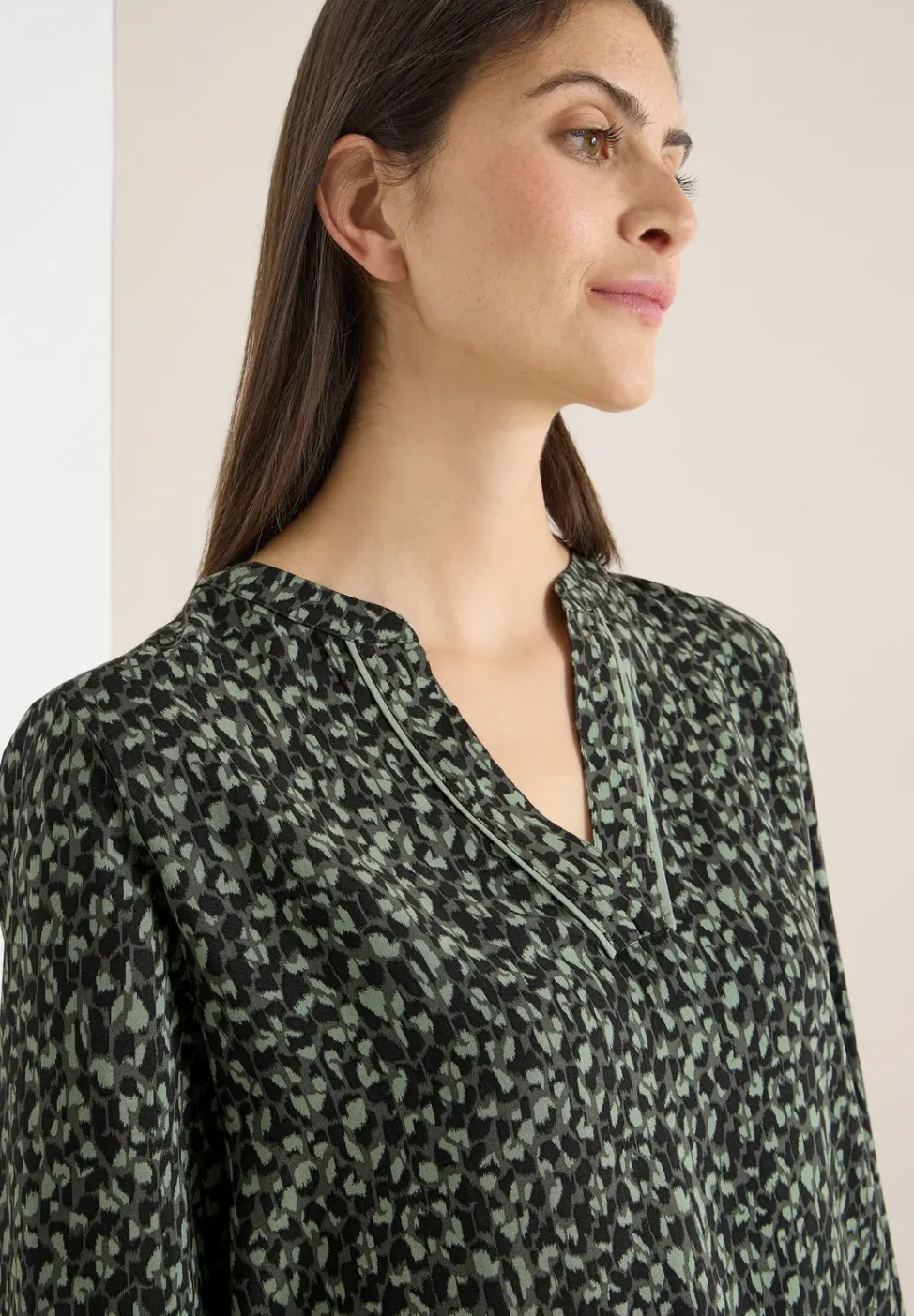 Gemusterte Bluse