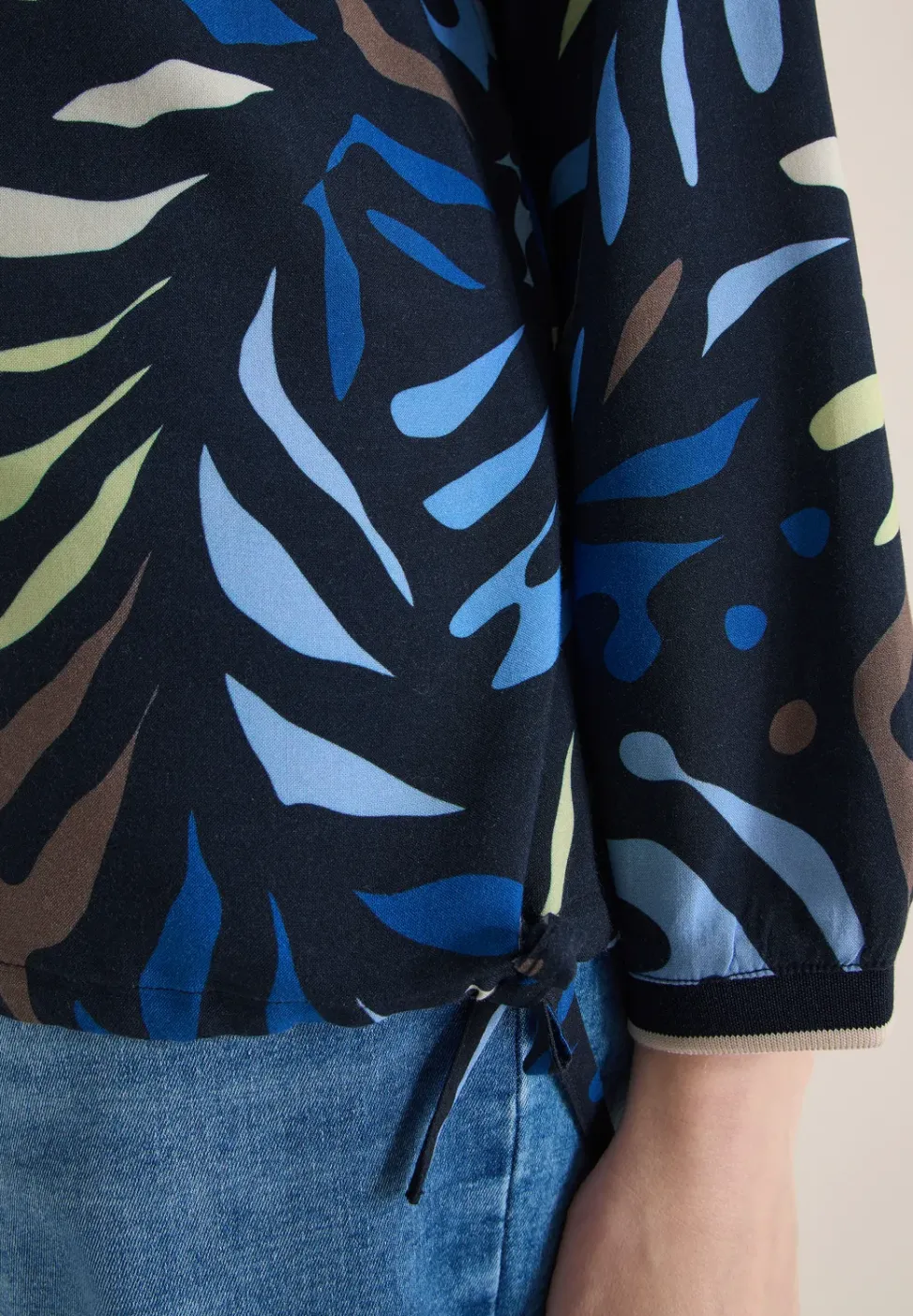 Gemusterte Bluse