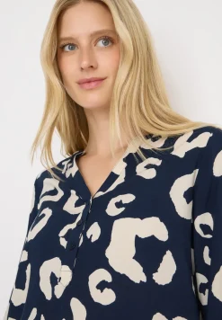 Gemusterte Bluse