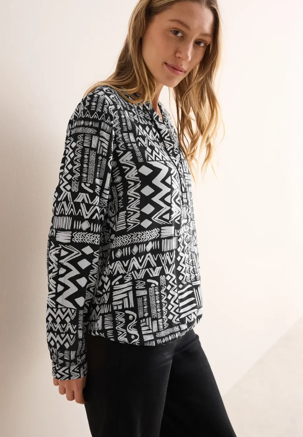 Gemusterte Bluse