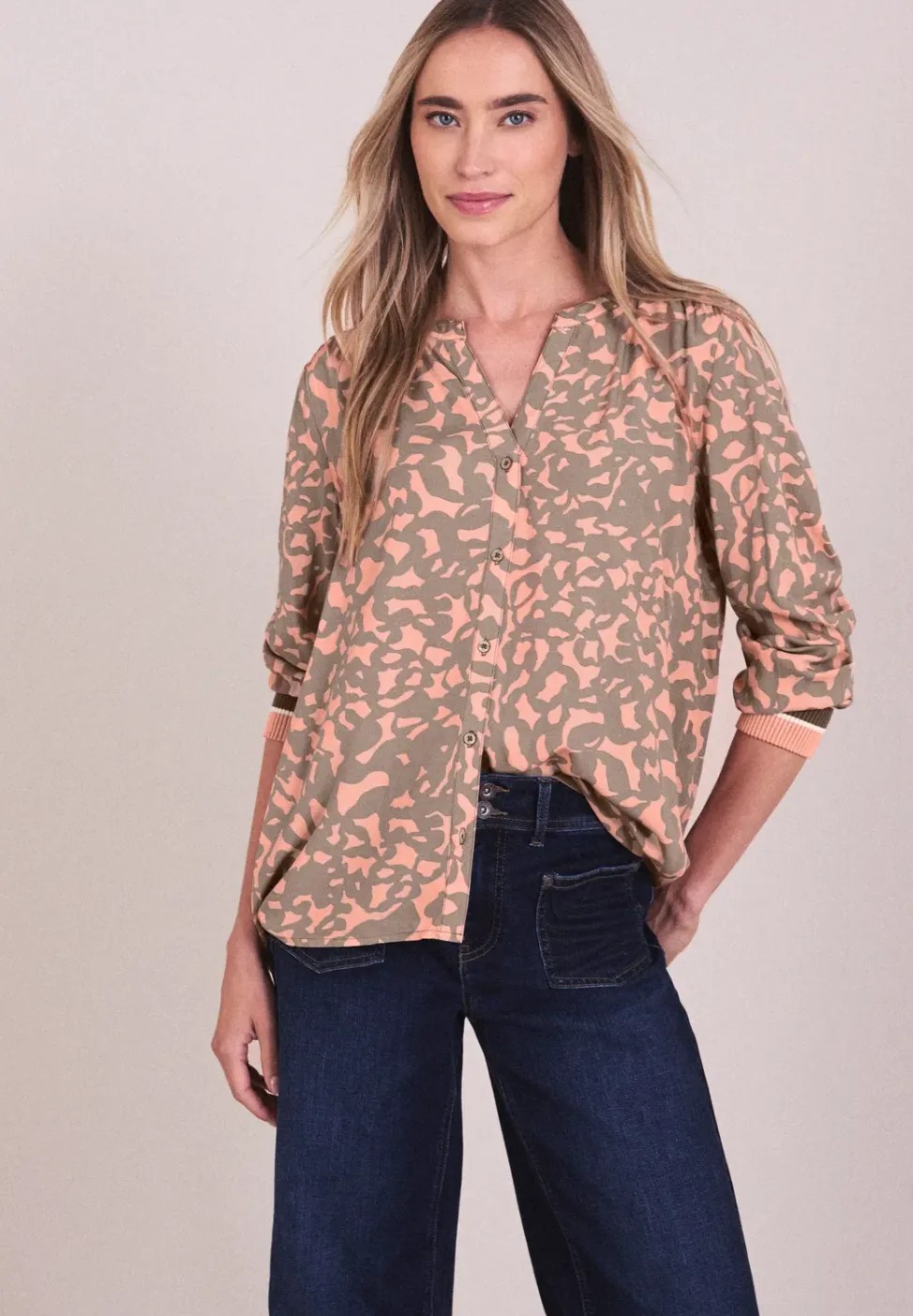 Gemusterte Bluse