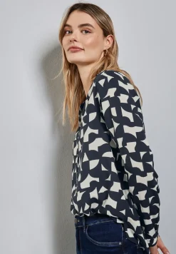 Gemusterte Bluse