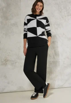 Gemusterter Pullover
