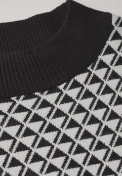 Gemusterter Pullover