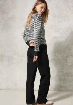 Gemusterter Pullover