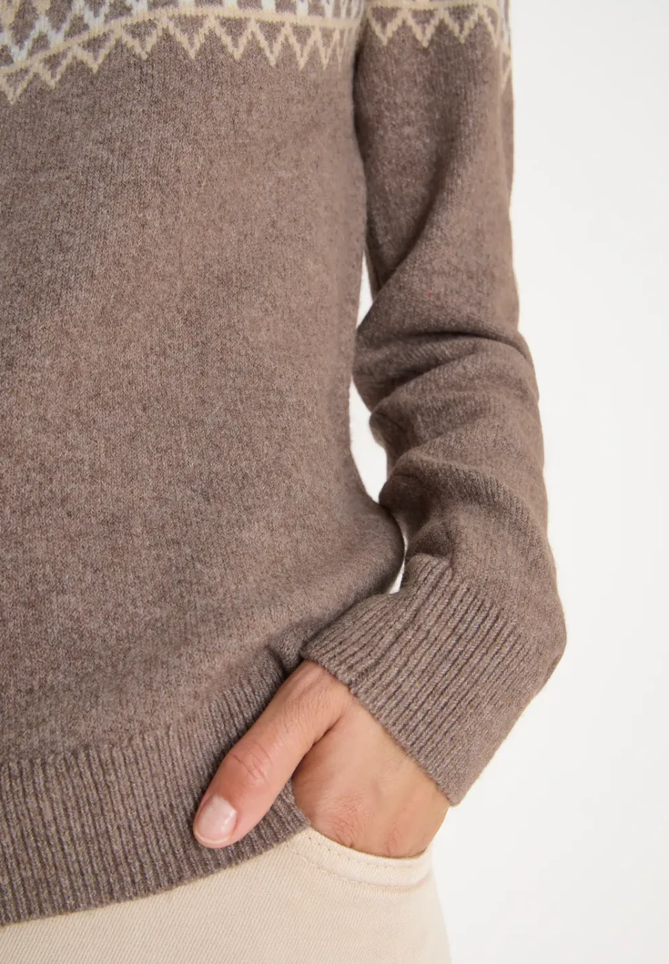 Gemusterter Strickpullover
