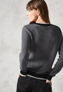 Gemusterter Strickpullover