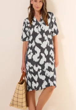 Gemustertes Kleid