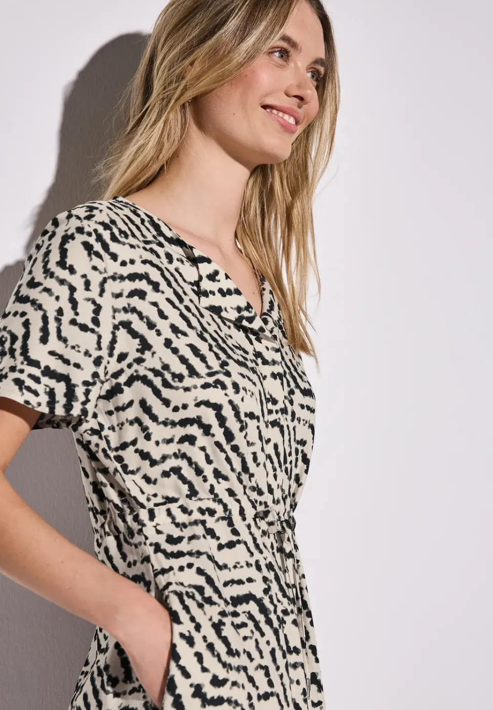 Gemustertes Midi-Kleid
