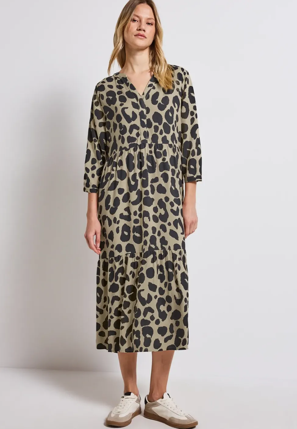 Gemustertes Volant-Kleid