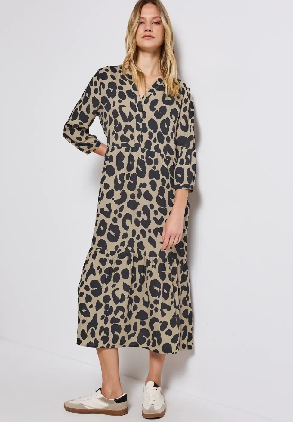 Gemustertes Volant-Kleid