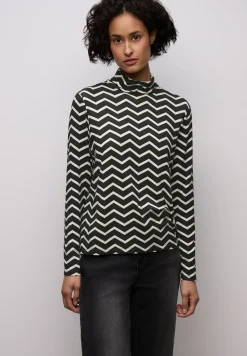 Gemustertes Rollkragenshirt