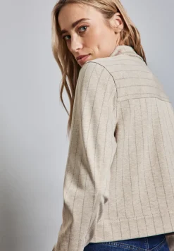 Gestreifte Jacke