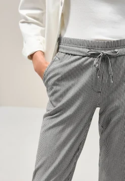 Gestreifte Seersucker Hose