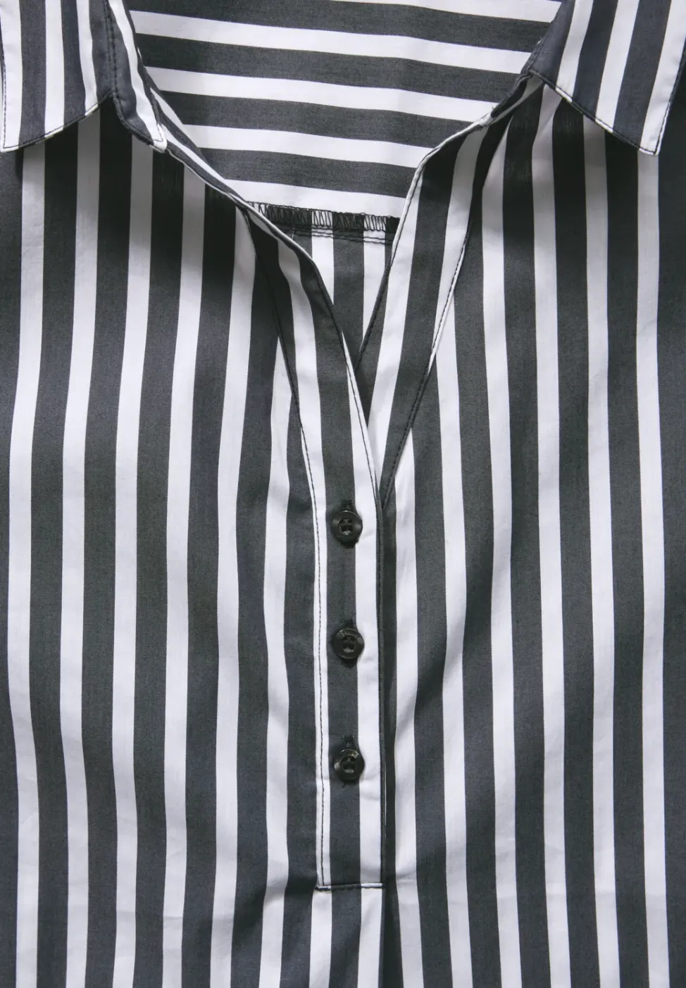 Gestreifte Business-Bluse