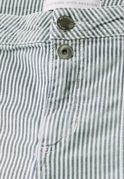 Gestreifte Jeans