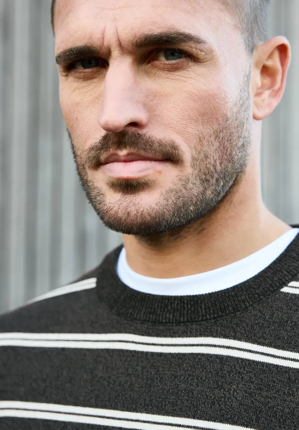 Gestreifter Basic Pullover
