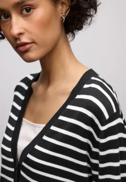 Gestreifter Cardigan