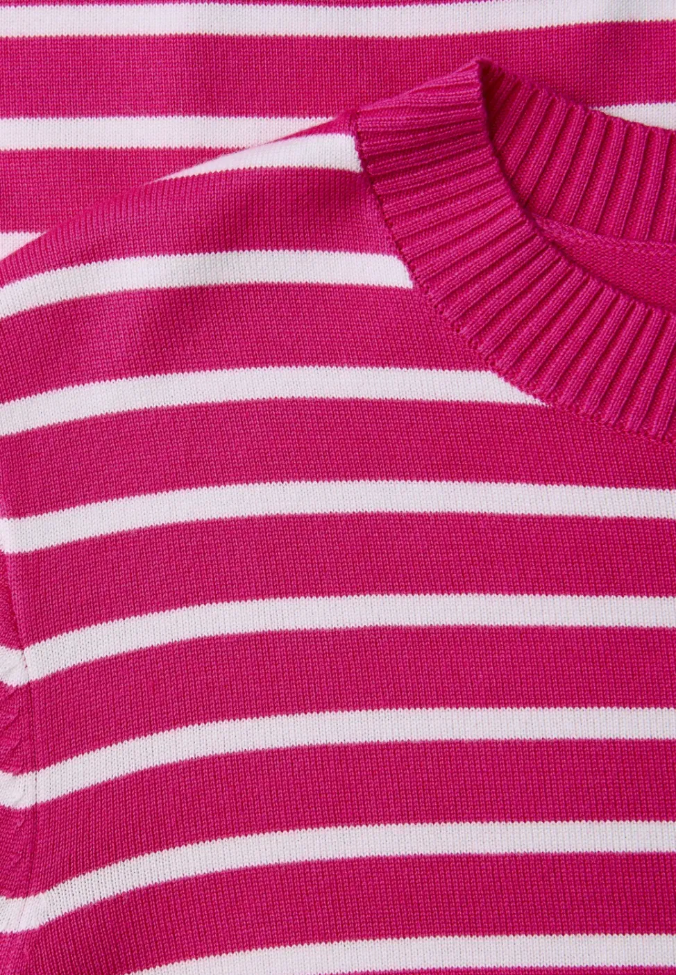 Gestreifter Pullover