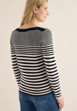 Gestreifter Pullover