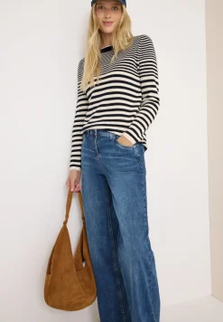 Gestreifter Pullover