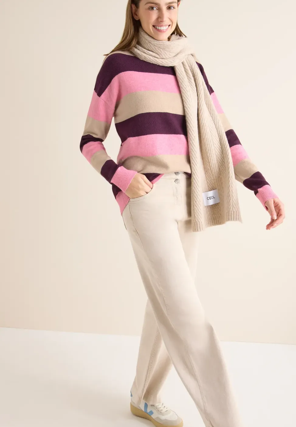 Gestreifter Pullover