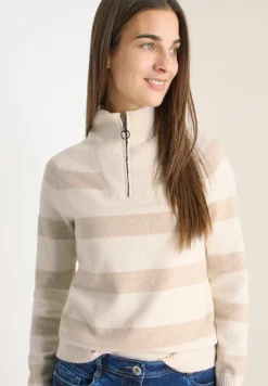 Gestreifter Pullover