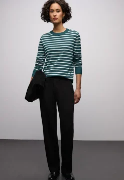 Gestreifter Pullover