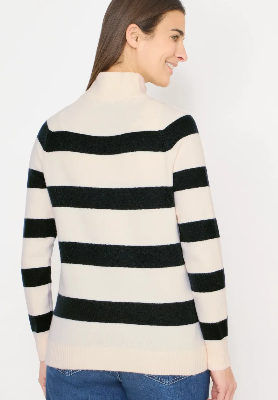 Gestreifter Pullover