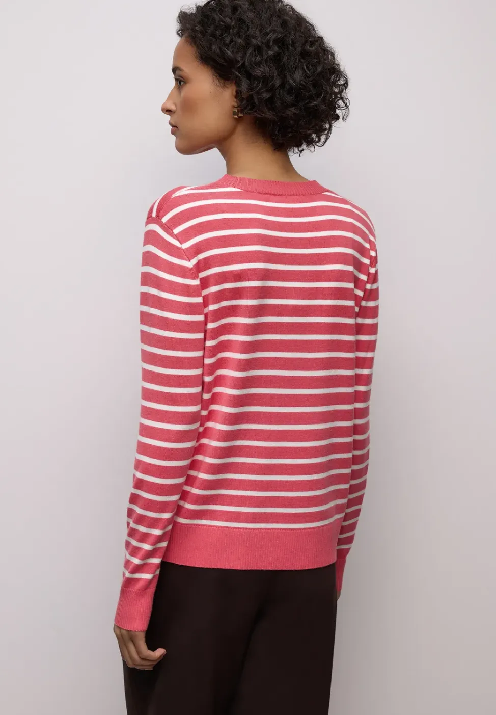 Gestreifter Pullover