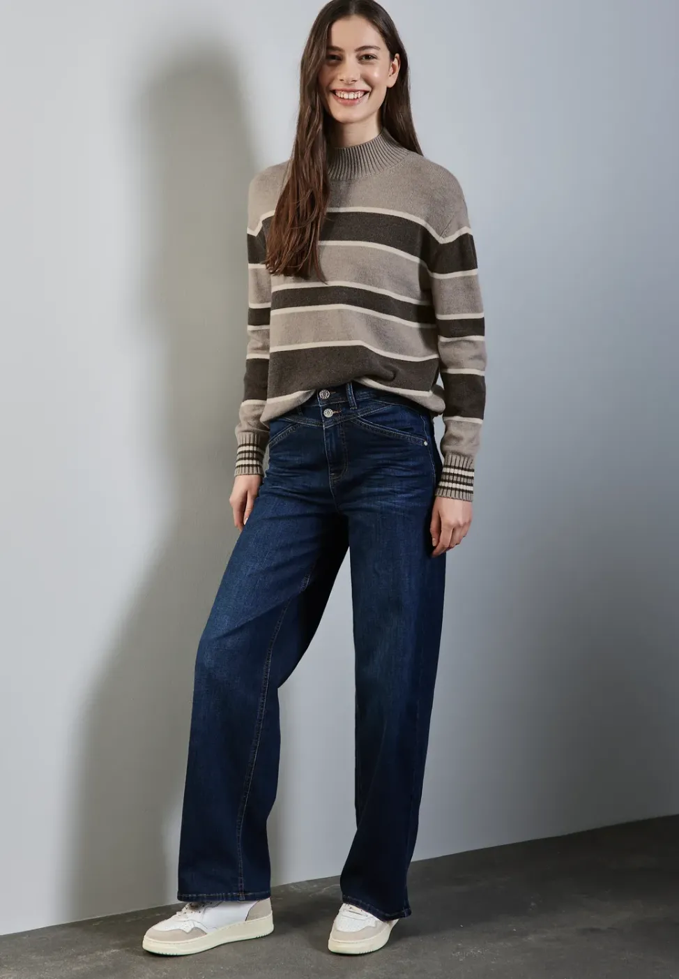 Gestreifter Pullover
