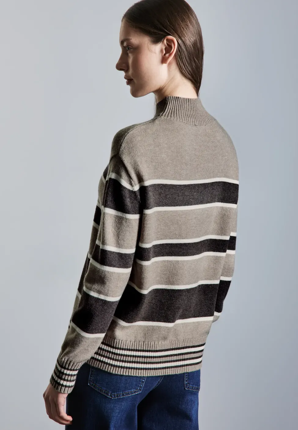 Gestreifter Pullover