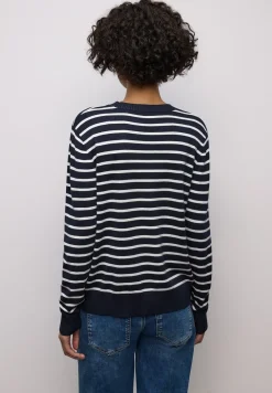Gestreifter Pullover