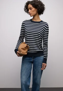 Gestreifter Pullover