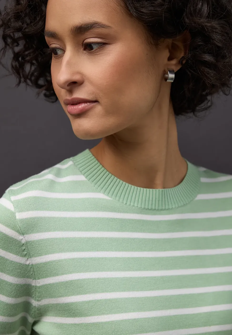 Gestreifter Pullover