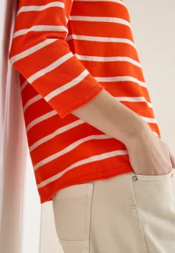 Gestreifter Pullover