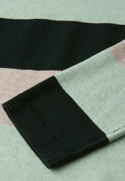 Gestreifter Pullover