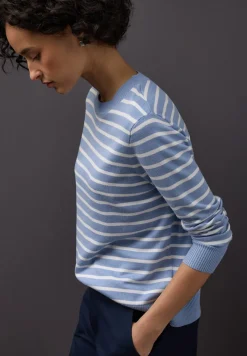 Gestreifter Pullover