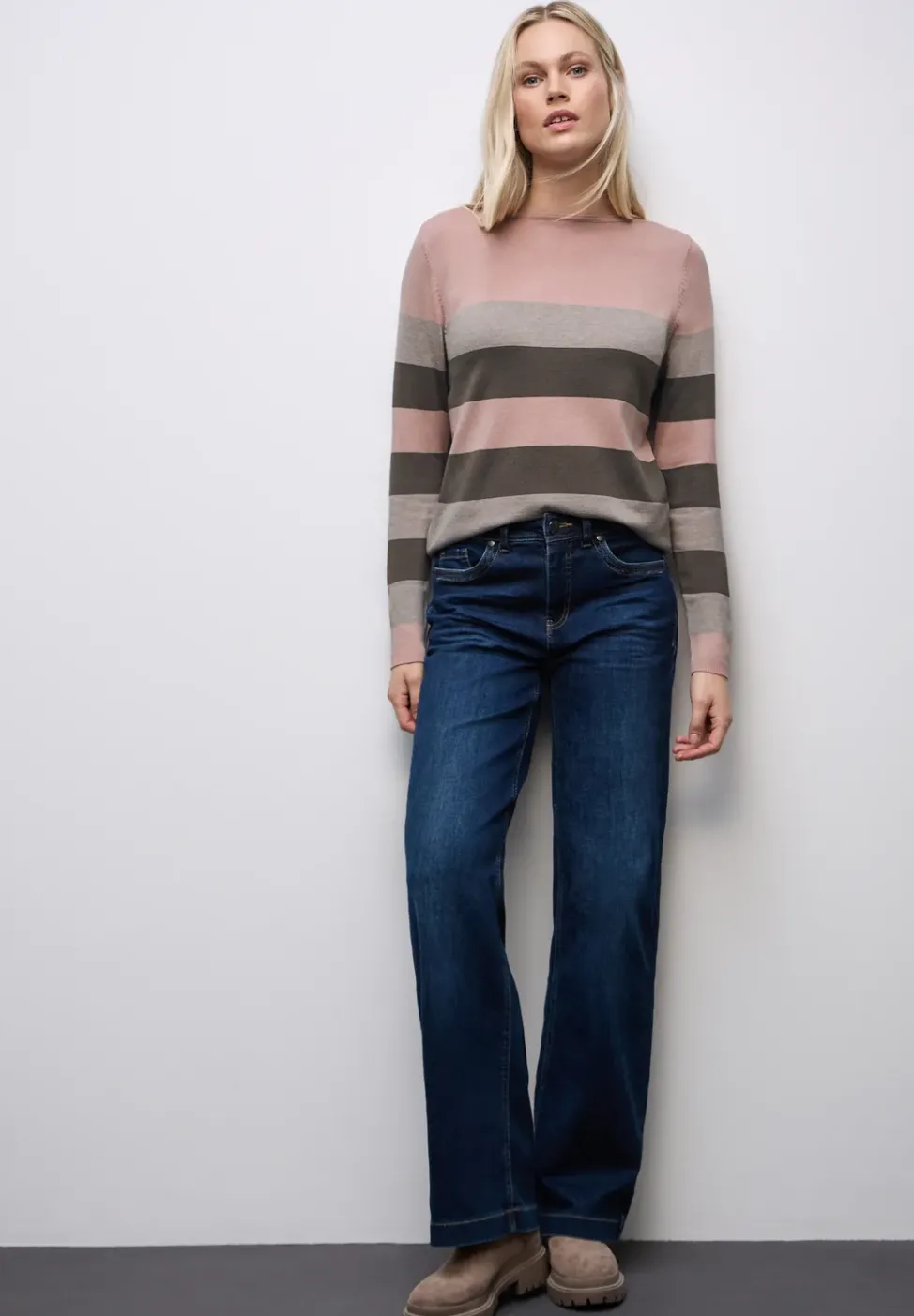 Gestreifter Pullover