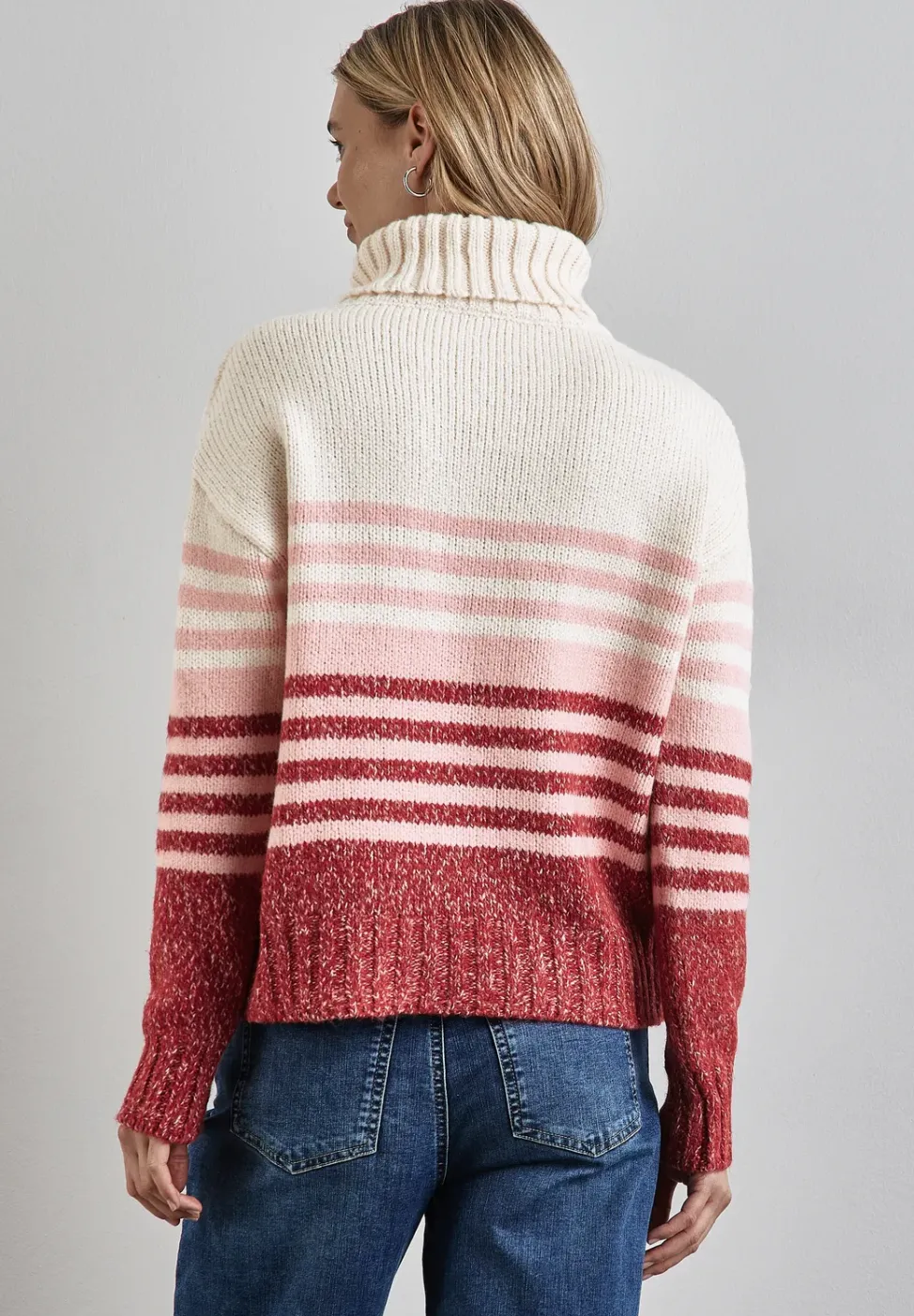 Gestreifter Strickpullover