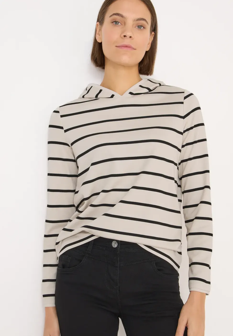 Gestreiftes Kapuzenshirt