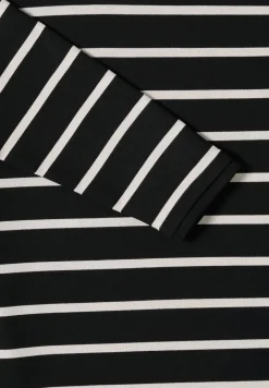 Gestreiftes Kapuzenshirt