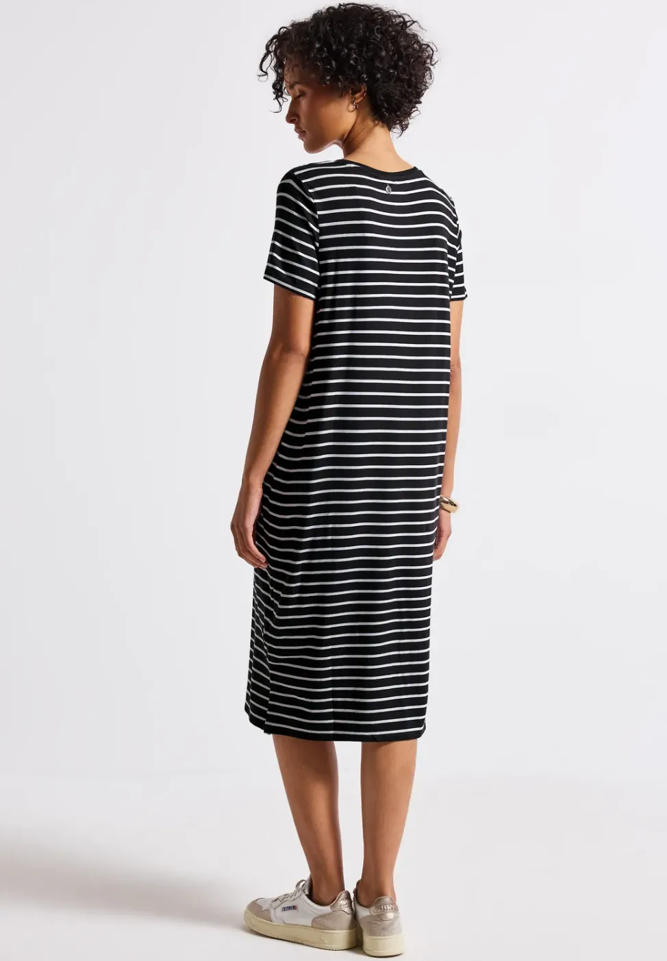 Gestreiftes Kleid