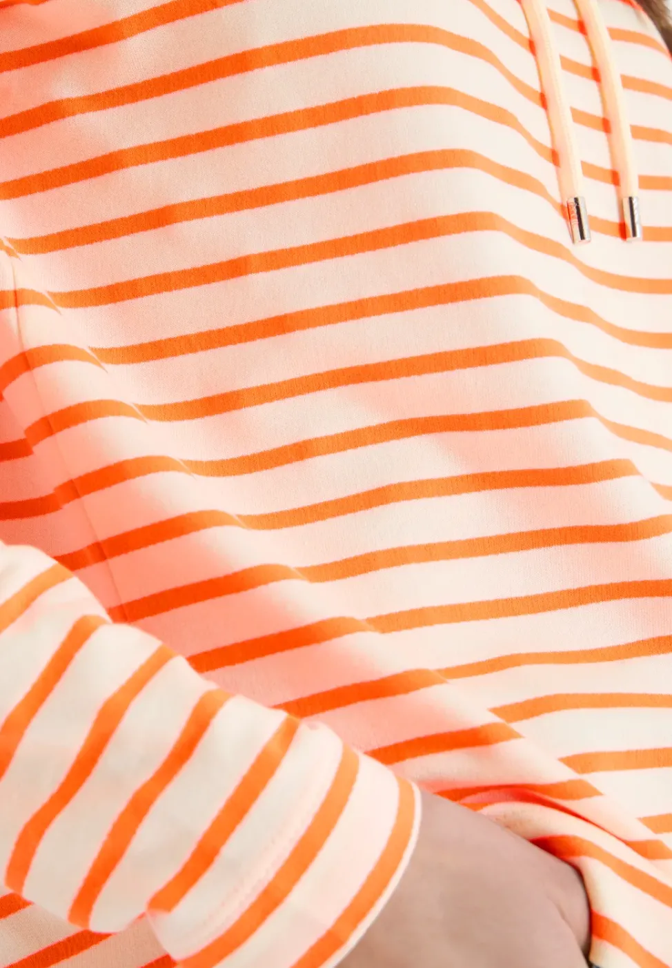 Gestreiftes Shirt