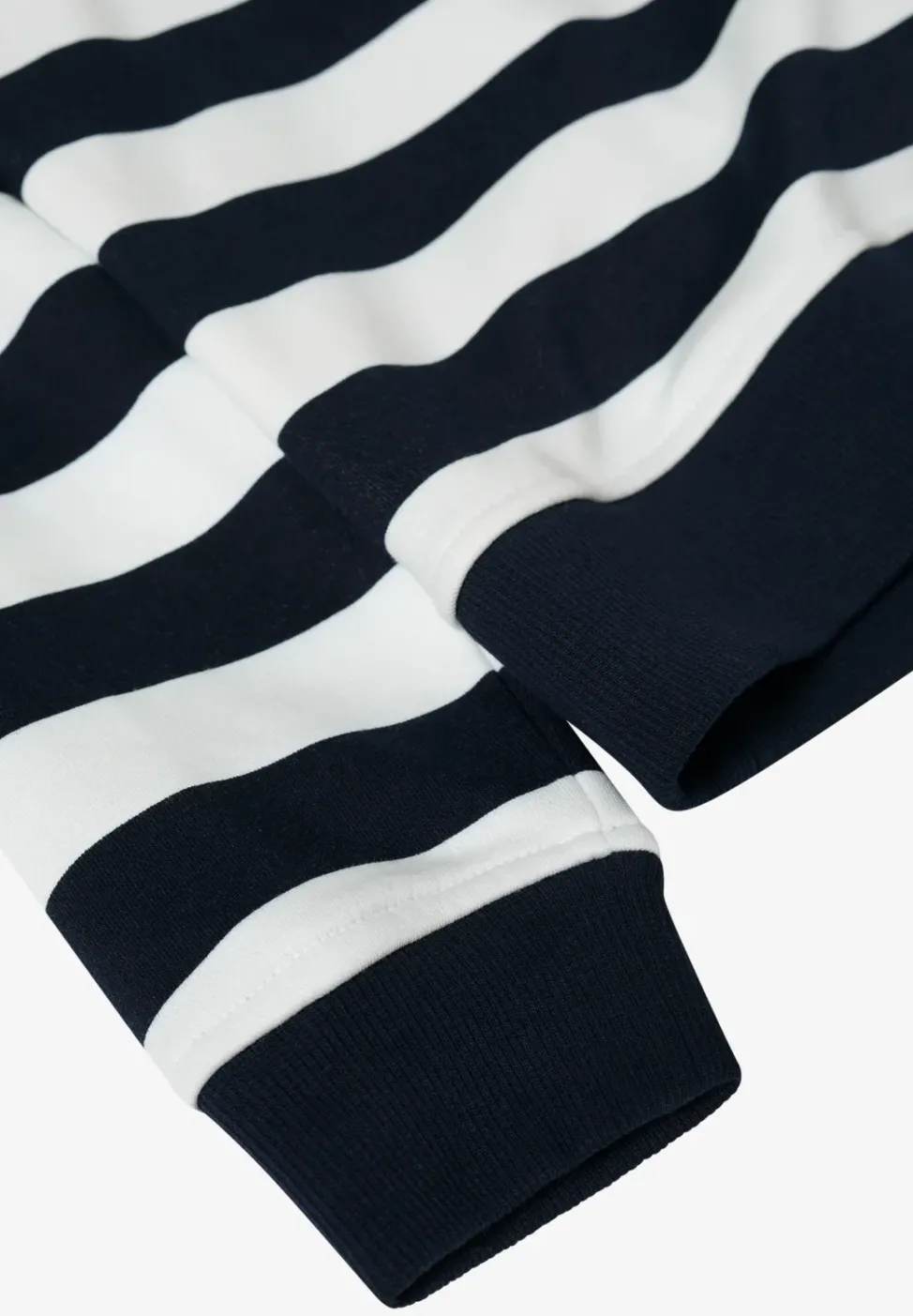 Gestreiftes Sweatshirt